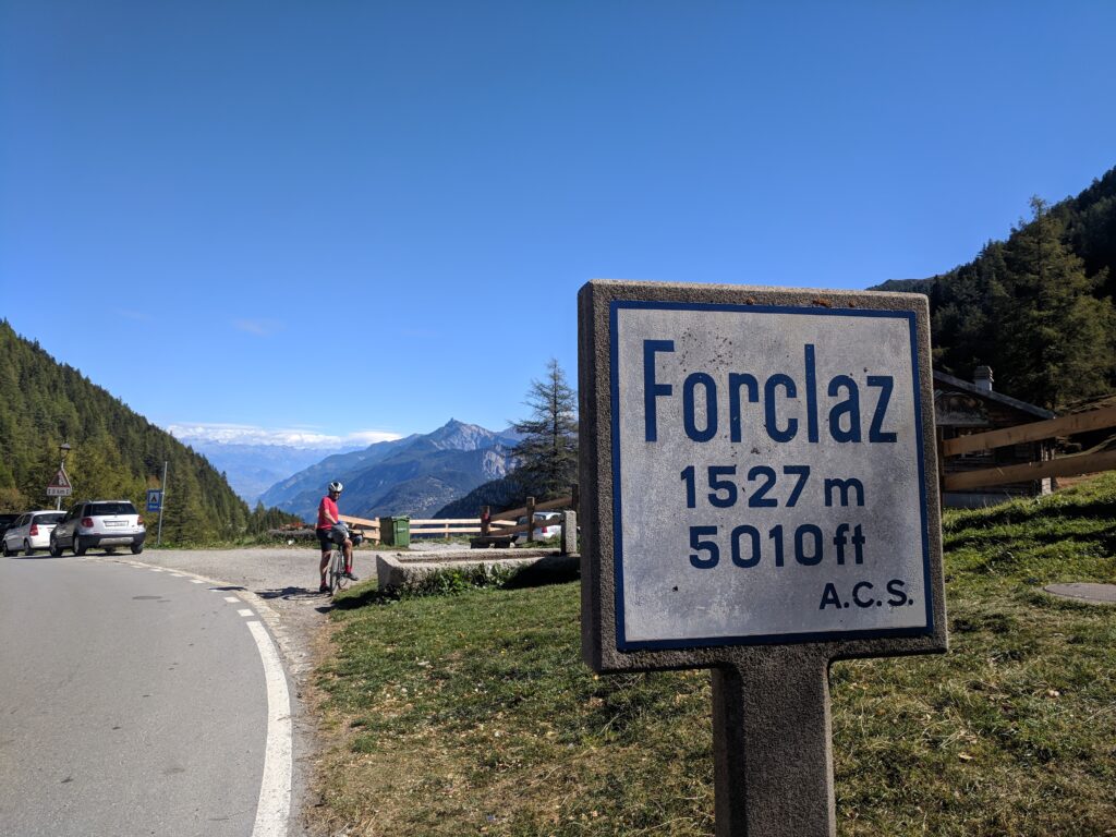 Col de la Forclaz summit sign