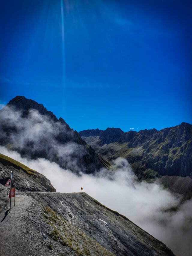 Cycling the Col du Tourmalet