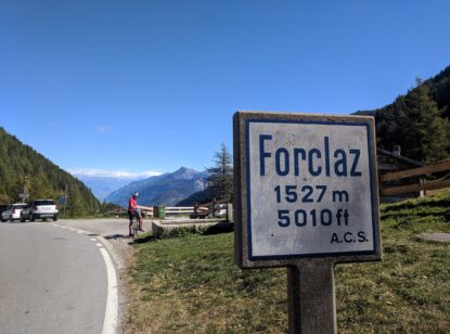 Col de la Forclaz summit sign